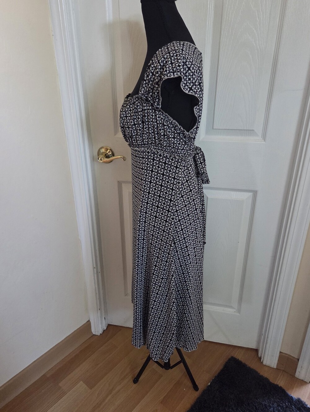 Max Studio Black & White Printed Square-Neck Cap Sleeve Midi Dress Tie Belt Med. - Picture 4 of 7